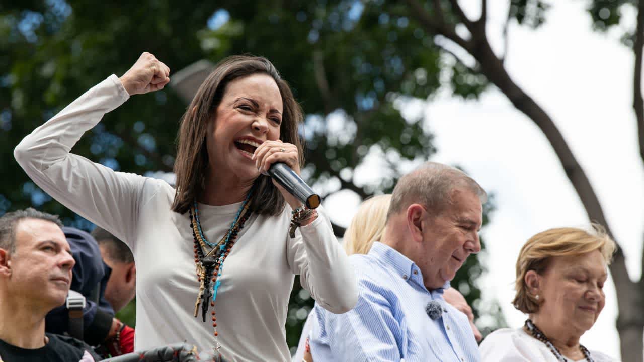 Seis colaboradores de María Corina Machado buscaron asilo en la Embajada de Argentina en Caracas