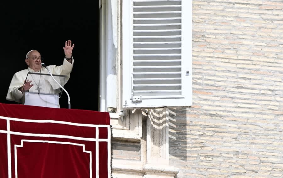 El Papa Francisco Cancela el Ángelus por un Fuerte Resfriado