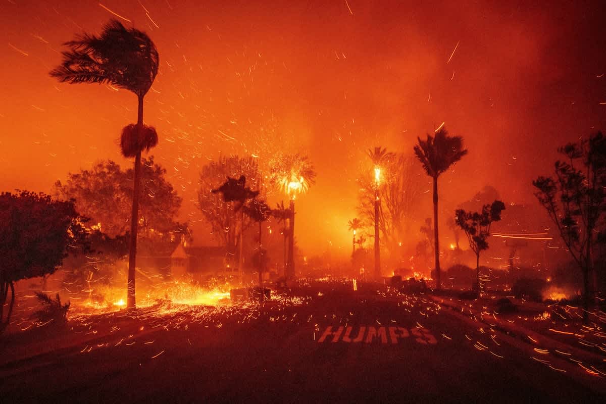 El “latigazo hidroclimático”, la sequía y el calor ceban los incendios de California