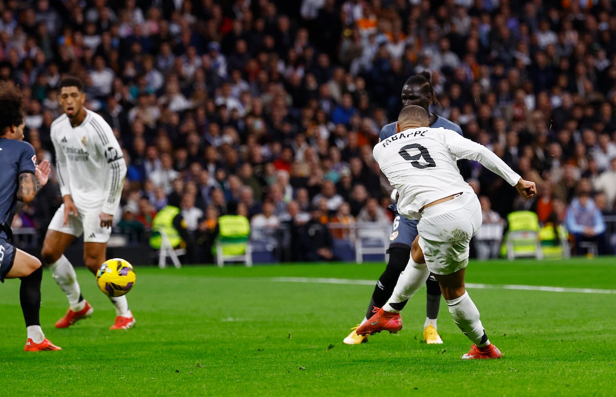 Real Madrid – Rayo en directo | Pedro Díaz recorta distancias al borde del descanso con un golazo