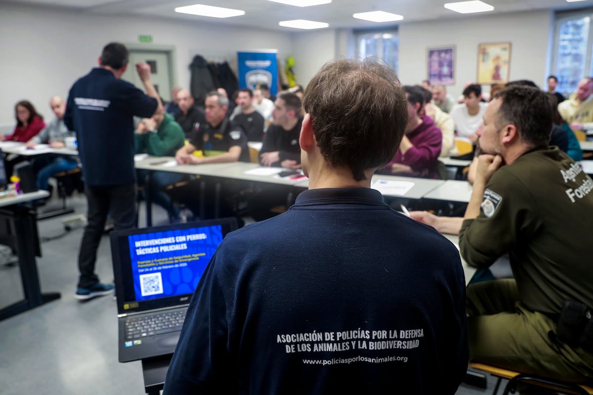 En un curso pionero sobre perros y gatos para policías: “Disparar es lo fácil, tenemos que formarnos para actuar mejor”