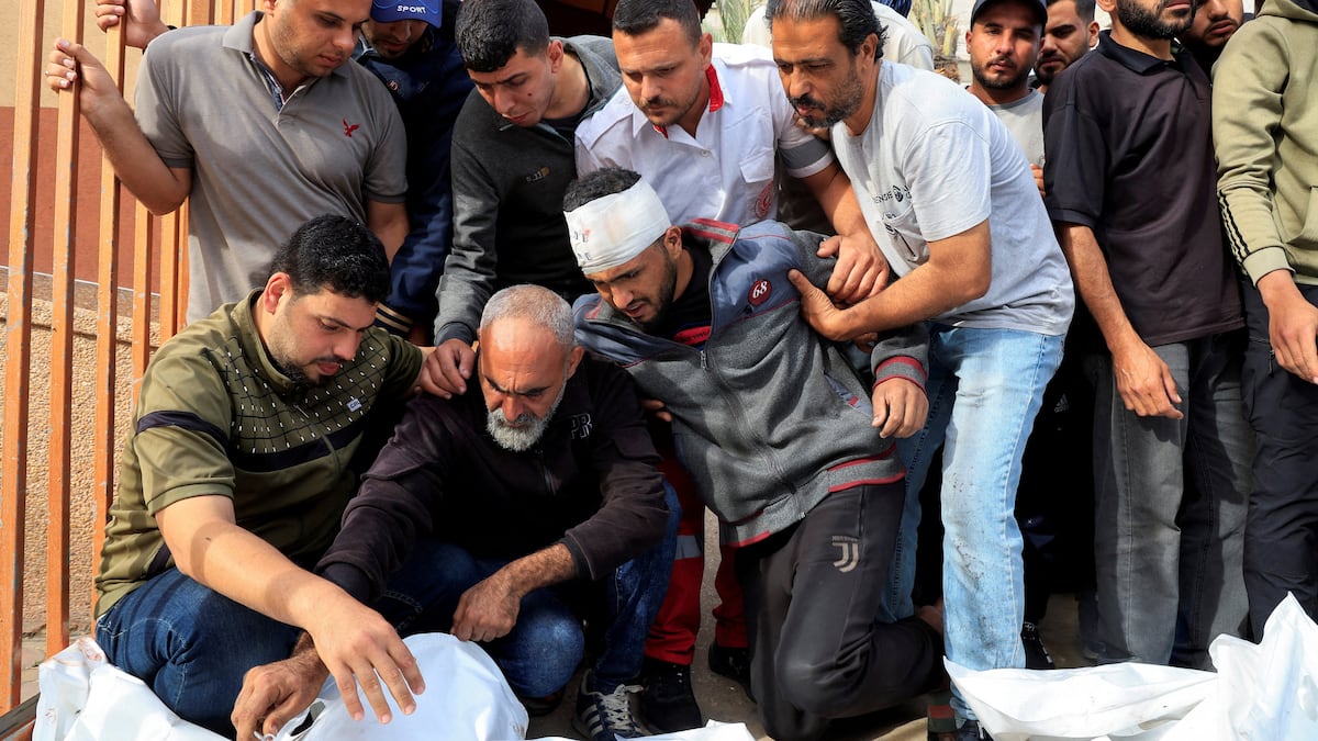 Más de un centenar de muertos en nuevos bombardeos de Israel en Gaza este jueves