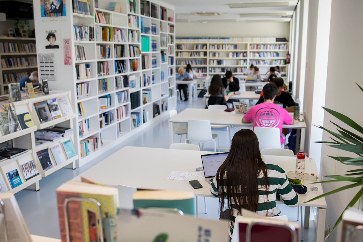 La Selectividad más difícil de los últimos años complica entrar en las carreras superdemandadas: “Les ha tocado”