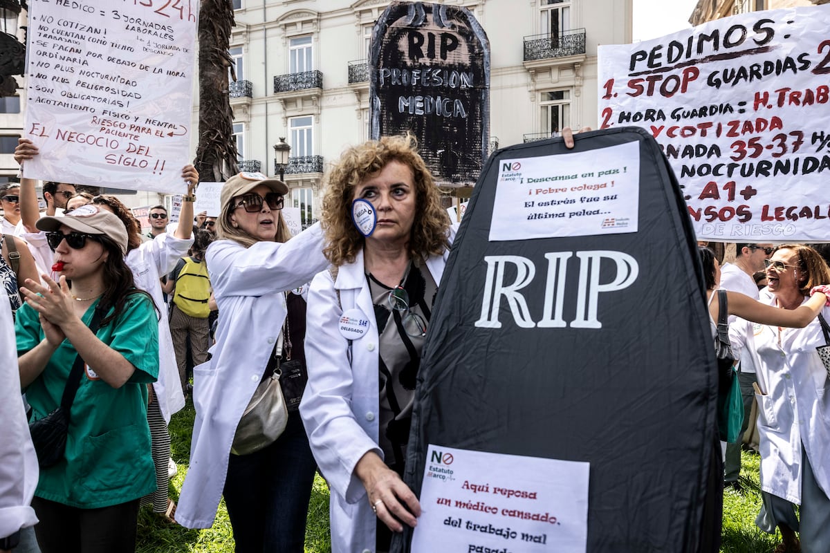 La huelga de médicos tiene un seguimiento desigual: centros de salud a pleno rendimiento y otros sin servicio