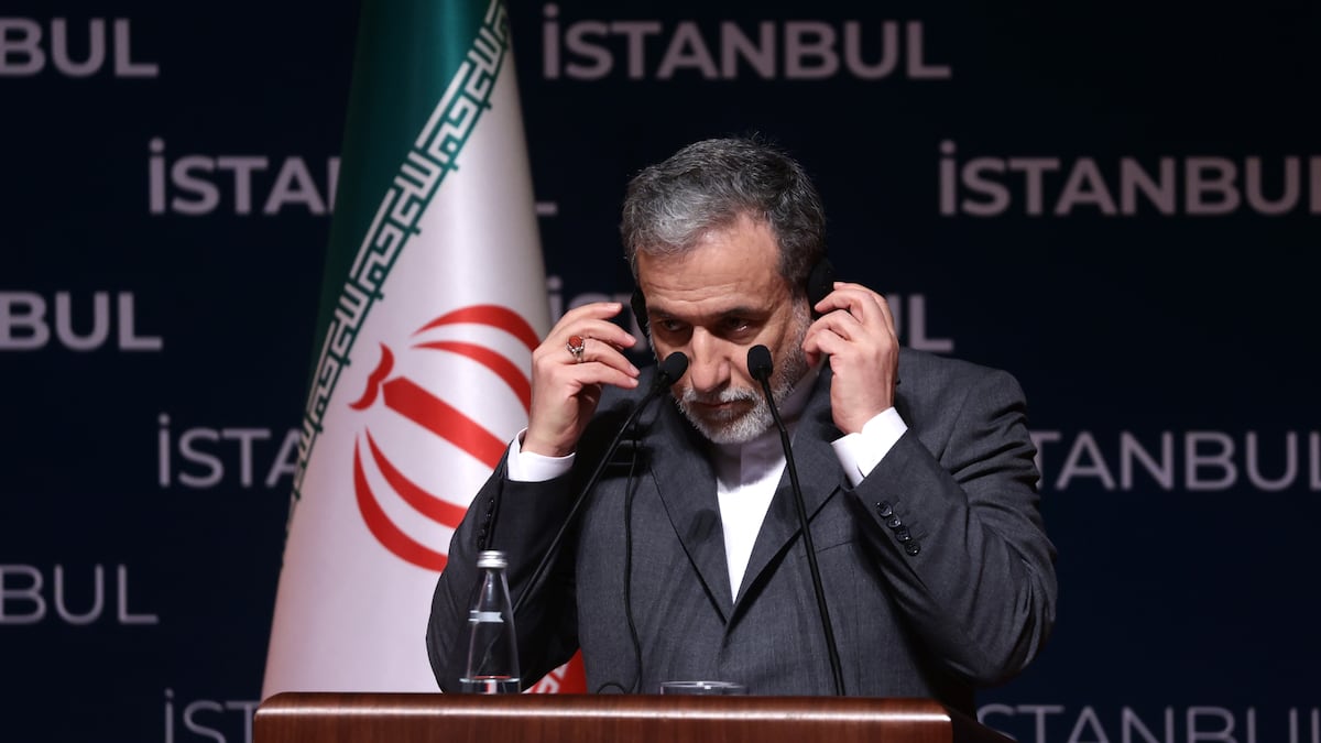 Irán acusa a Washington de la escalada bélica y promete una respuesta al bombardeo