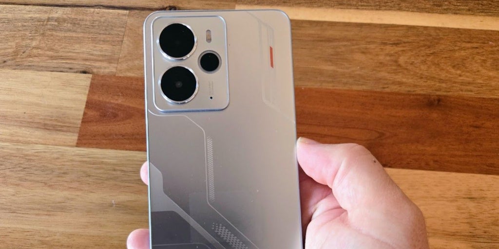 Probamos el Realme 14 5G: un móvil para jugar como en la Nintendo Switch