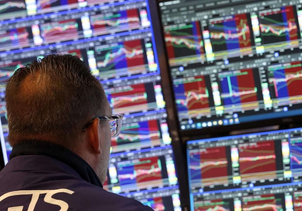 Bolsas, petróleo y gas: el cierre de Ormuz amenaza los mercados mundiales