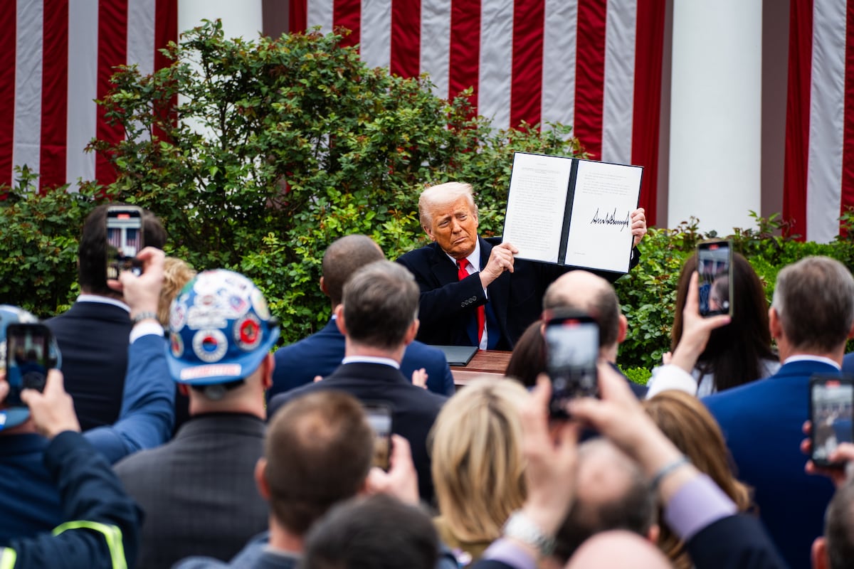 Trump impone un arancel del 50% a Brasil en castigo por la “caza de brujas” a Bolsonaro en su juicio por golpismo