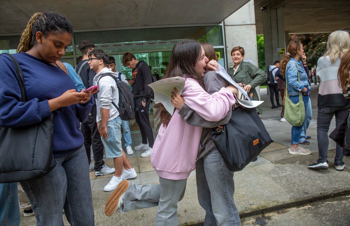 Una selectividad más compleja no logra bajar las desorbitadas notas de acceso a la universidad