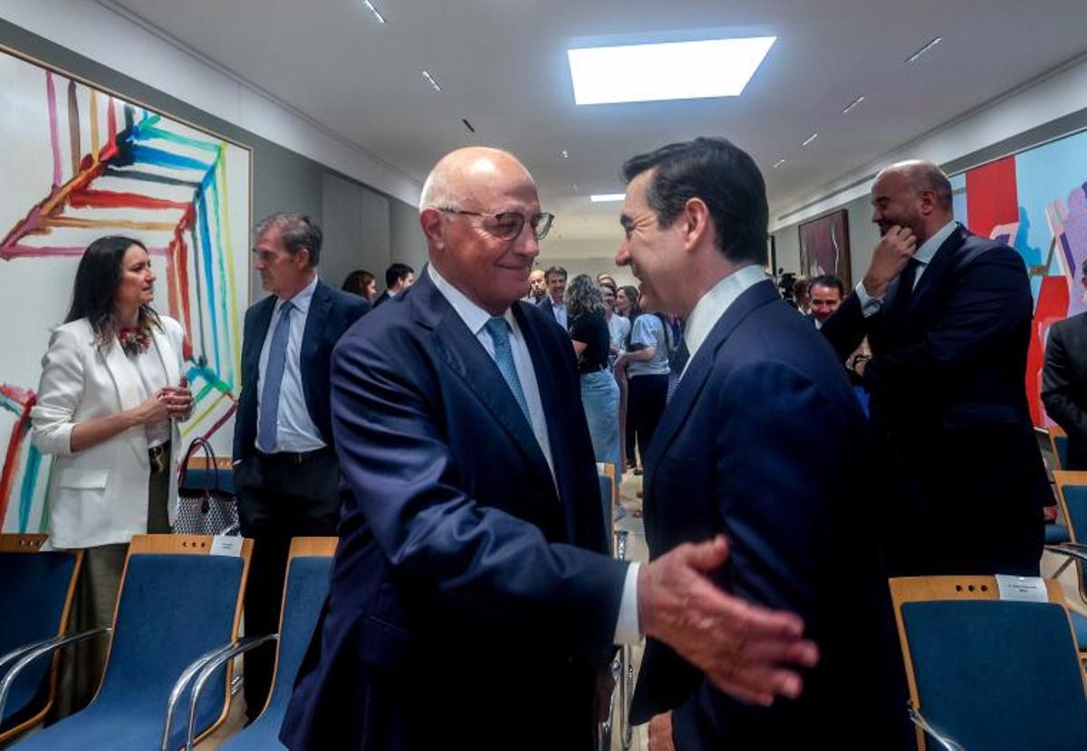Sabadell ultima otro pago de dividendos a la espera de que BBVA mueva ficha