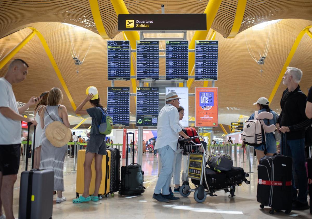 El turismo internacional toca máximos: España recibe 64 millones de pasajeros de avión hasta julio