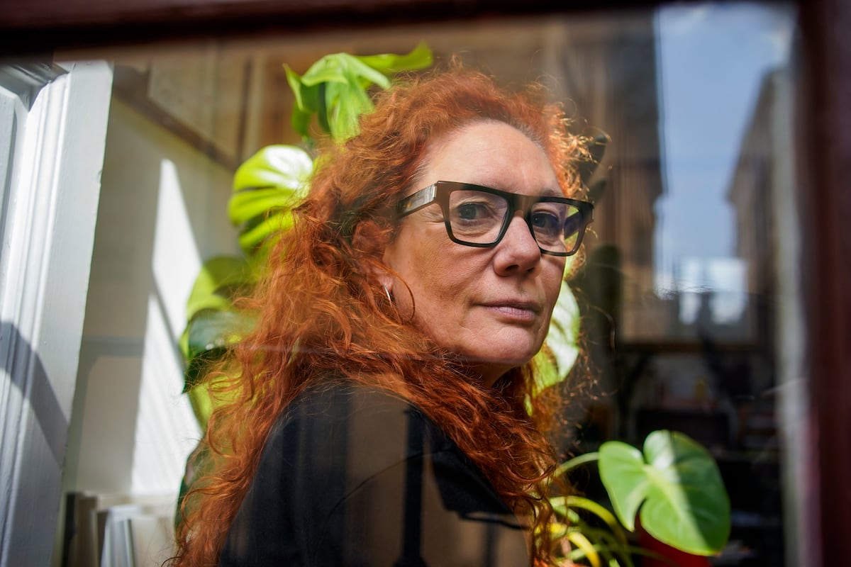 Vox lanza una campaña de odio contra Cristina Fallarás