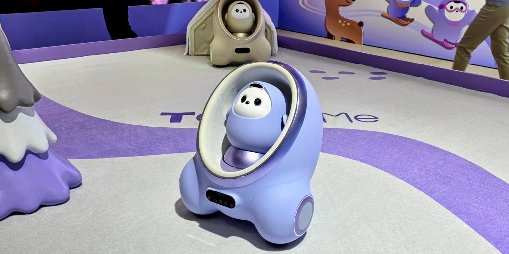 Robots para acompañar niños y pantallas que flotan: los ‘gadgets’ más curiosos de IFA 2025