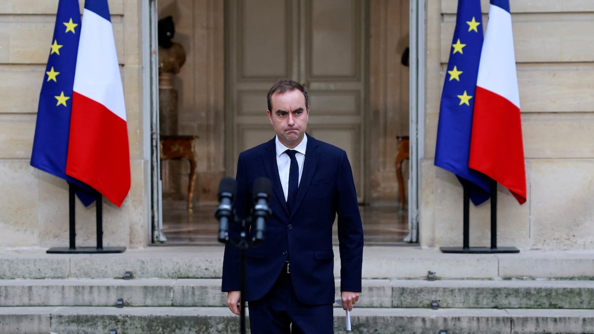 Lecornu asegura que sus contactos con los grupos políticos alejan la posibilidad de elecciones en Francia