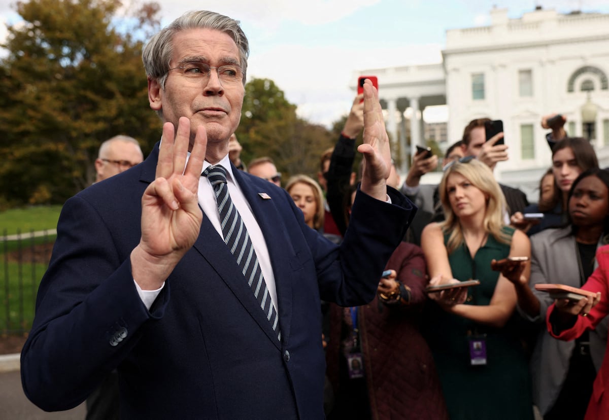 Estados Unidos impone  sanciones contra el sector petrolero de Rusia, las primeras de la era Trump