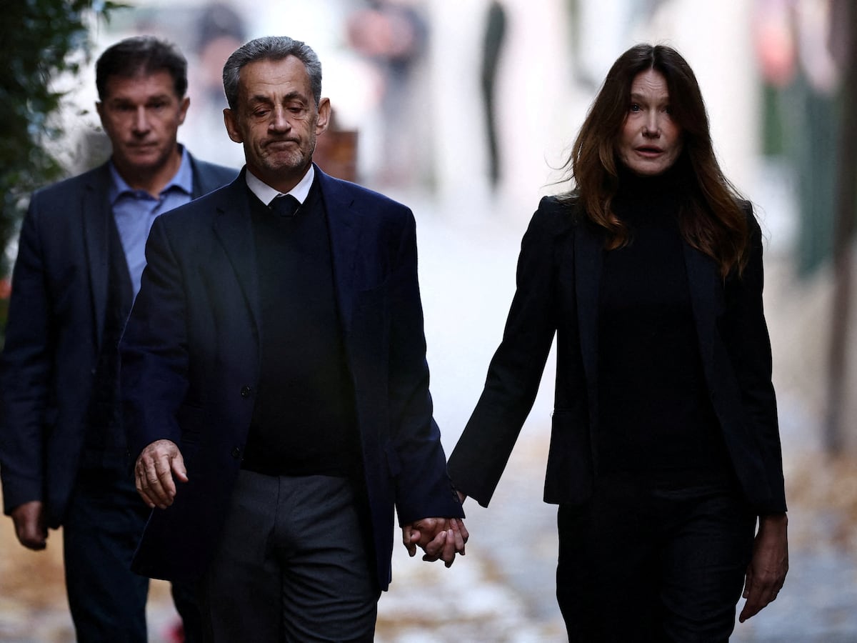 Nicolas Sarkozy, al entrar en prisión: “No es un expresidente de la República quien está encarcelado, sino un hombre inocente”