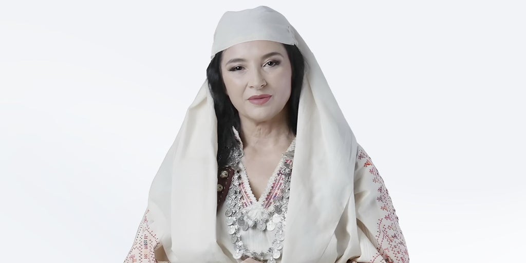 La ministra albanesa creada por inteligencia artificial declara estar «embarazada de 83 hijos»