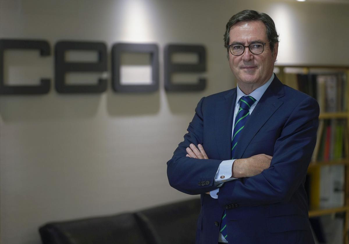 «Yolanda Díaz se salta el Parlamento y la justicia por intereses propios»