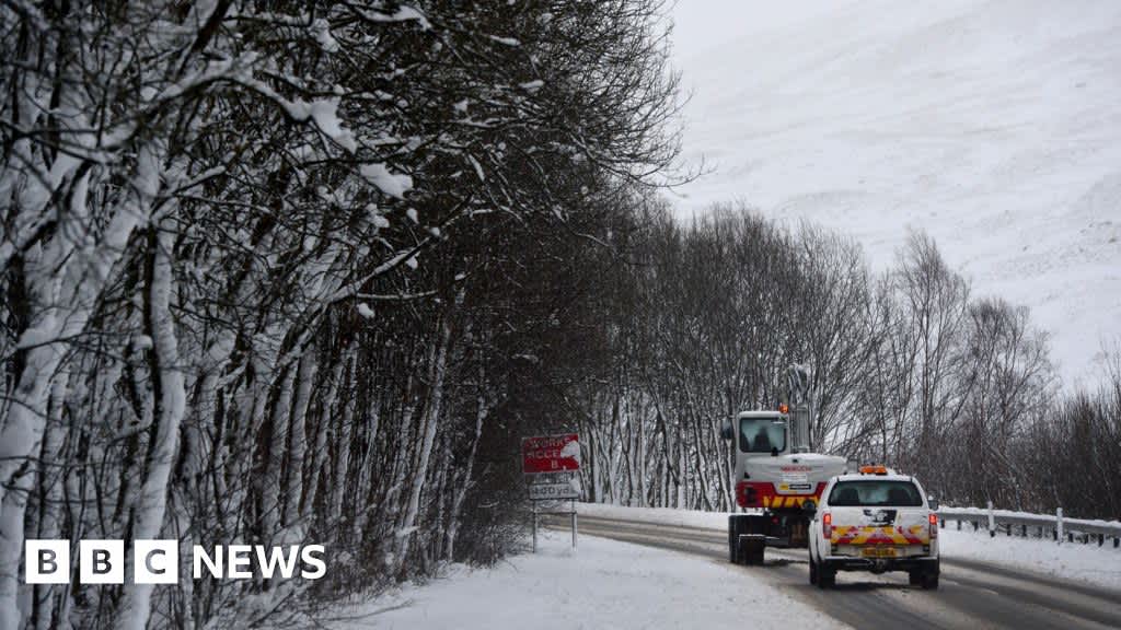 Warnings of snow, wind and rain across the UK for New Year