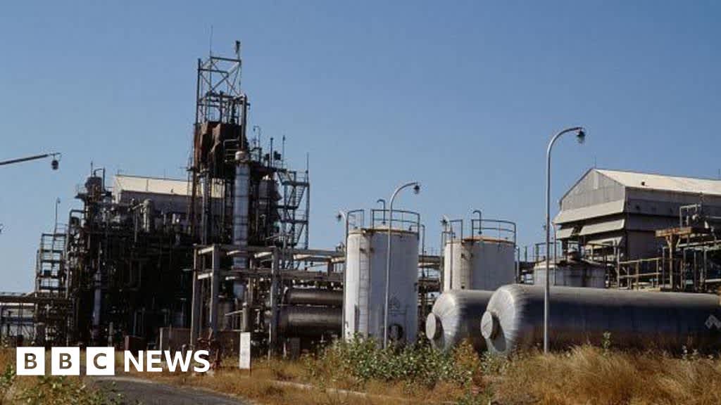 Toxic waste from site of gas leak which killed thousands removed after 40 years