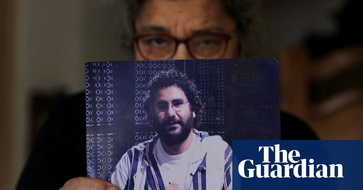 Former ambassador calls on UK to advise citizens against travel to Egypt